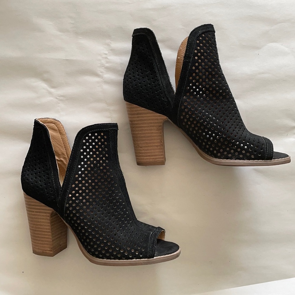 Lucky brand Heels size 7.5